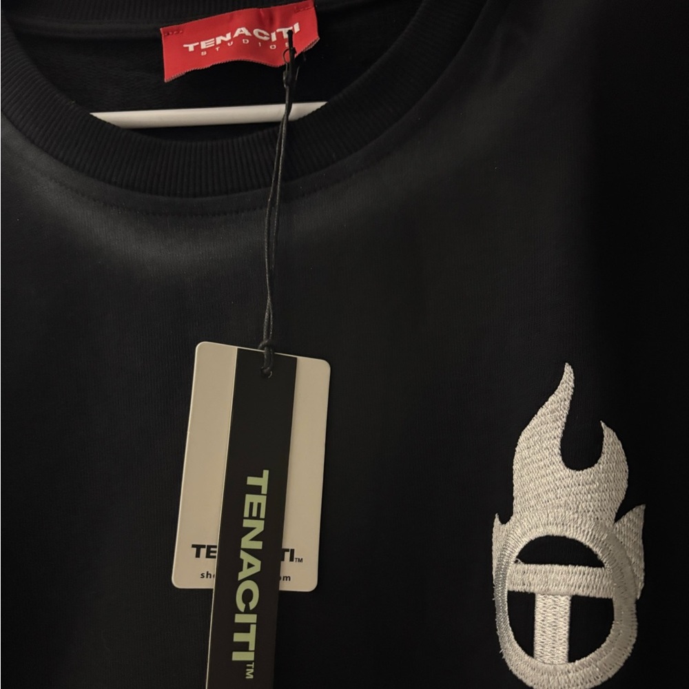 Tenaciti XL Long sleeve crewneck logo hand stitched